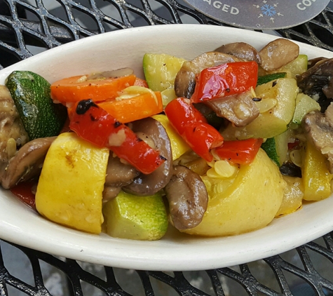 Hooligans - Alpharetta, GA. Beautiful plate of sautéed vegetables (not steamed).