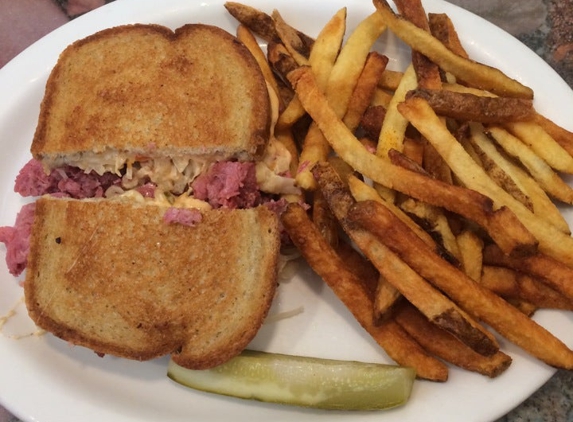 Hyatttown Deli & Restaurant - Clarksburg, MD