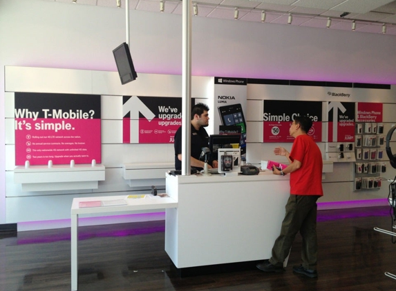 T-Mobile - Pasadena, CA