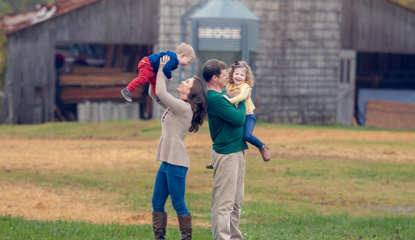 Vera Magee Photography - Thompsons Station, TN. Family Fall Photo Session Franklin TN