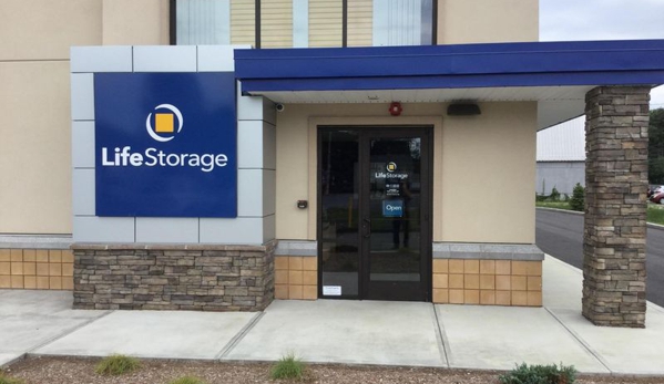 Life Storage - Oxford, MA