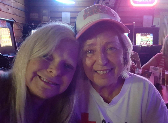 Hank & Jerry's Tavern - Conyers, GA. my sister and me 2017