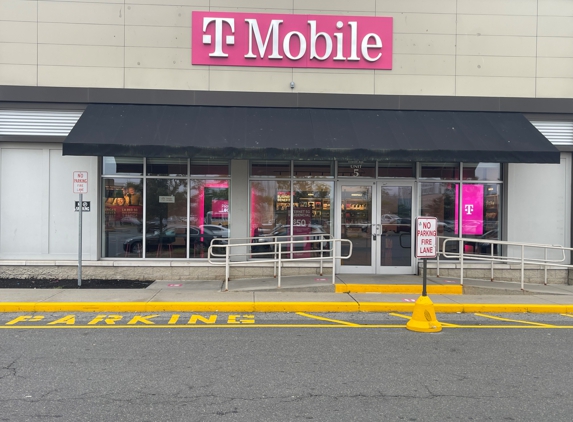 T-Mobile - Chelsea, MA
