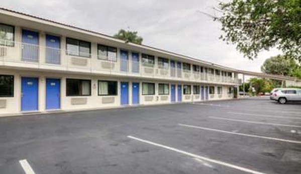 Motel 6 - Camarillo, CA