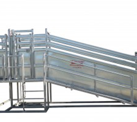 Flint's Rural Supplies - Coolah, NSW. 6metre Deluxe Cattle-Ramp