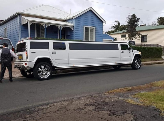 Dosh Limousines - Wollongong, NSW. Our WHITE HUMMER