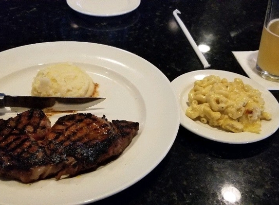 Briquett's Steak House - Mobile, AL