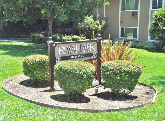 Royal Park Apartments - Monrovia, CA