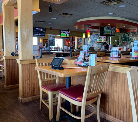 Applebee's - Pewaukee, WI