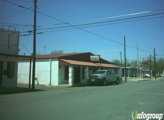 El Restaurante Azteca - Hondo, TX