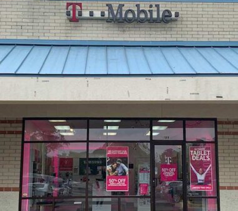 T-Mobile - Chester, VA