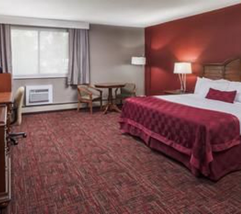 Ramada by Wyndham Grand Forks - Grand Forks, ND