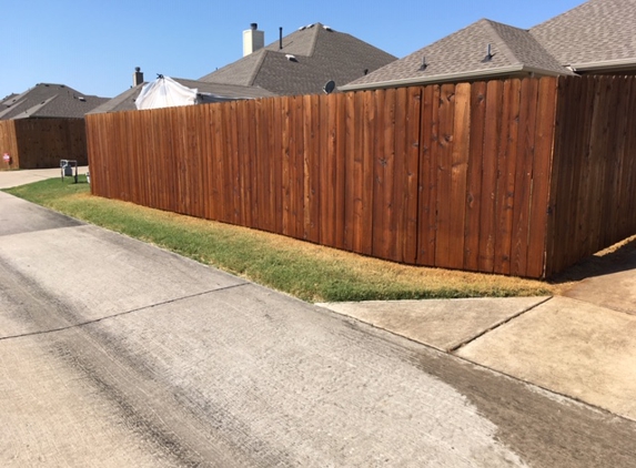 KW Fence Staining - Royse City, TX. Newly stained