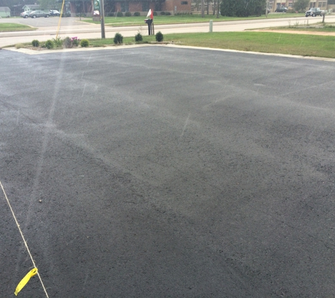 D&D Sealcoating & Striping - Wausau, WI