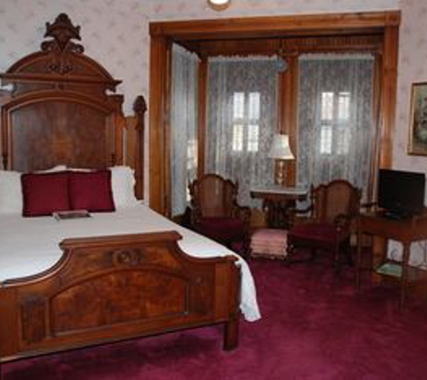 Squiers Manor - Maquoketa, IA