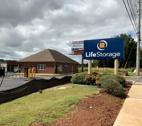 Life Storage - Huntsville - Huntsville, AL