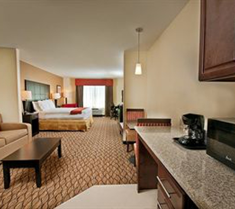 Holiday Inn Express & Suites Pearsall - Pearsall, TX