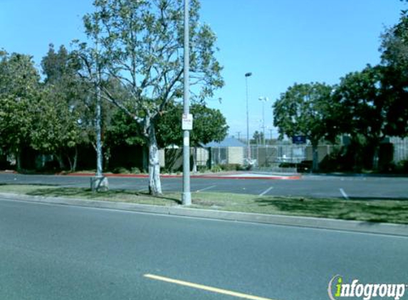 Lakewood Tennis Center - Lakewood, CA