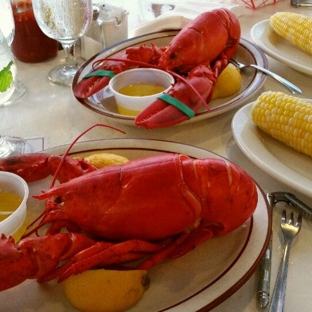 Finn's Seafood Restaurant - Block Island, RI