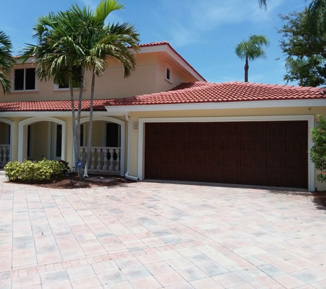 American Painters Inc - Tampa, FL. Exterior painting in Belleair Beach, FL 