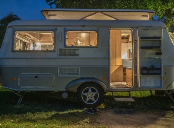 Glo'n'Co Caravan Repair - Melton, VIC