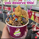 Menchie's Frozen Yogurt - Yogurt