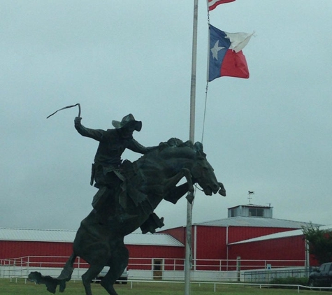 Saddlehorn Winery - Burton, TX