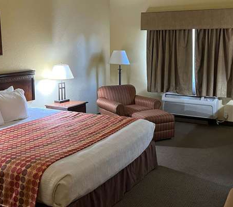 Days Inn by Wyndham Coffeyville - Coffeyville, KS