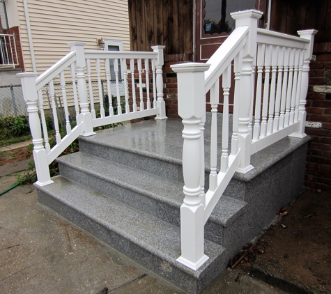 Serrano Fence & Son, Inc. - Island Park, NY. T-Top with Richmond Spindles - Serrano Fence