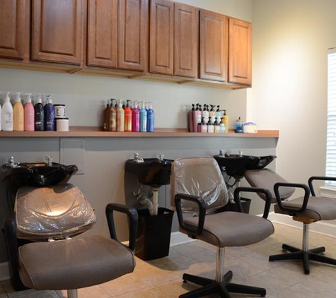 Salon 210 - Saint Johns, FL