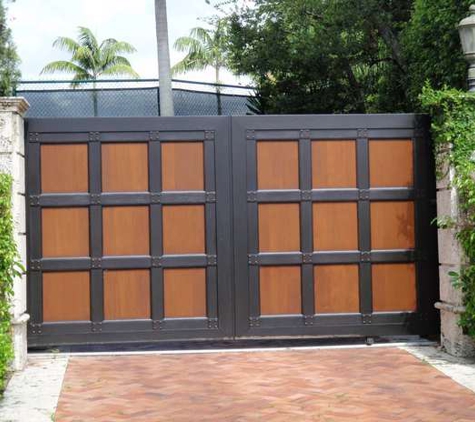 John's Garage Door - Hialeah, FL