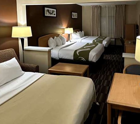 Quality Suites Near West Acres - Fargo, ND