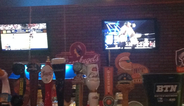 Hotshots Sports Bar & Grill - Arnold, MO