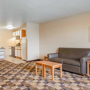 Main Stay Suites - Oak Creek/Milwaukee Airport - Oak Creek, WI