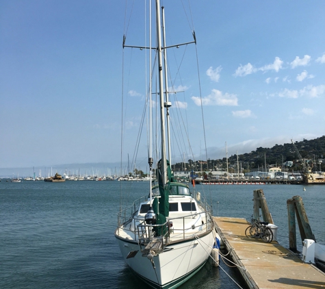 Modern Sailing School & Club - Sausalito, CA