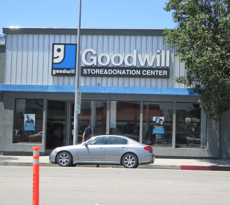 Goodwill Stores - North Hollywood, CA