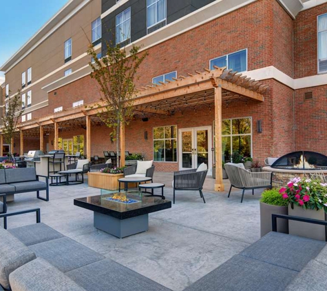 Homewood Suites by Hilton Edison Woodbridge - Edison, NJ