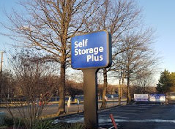 Self Storage Plus - Alexandria, VA