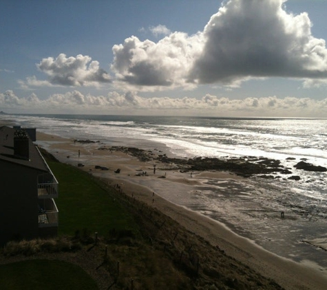 Pacific Winds Condominiums - Lincoln City, OR