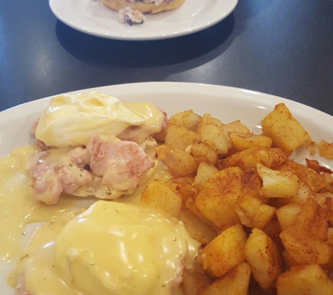 Maple Leaf Diner - Dallas, TX. Eggs Benedict so yummy fresh and homemade!