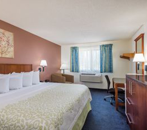 Days Inn by Wyndham Greenfield - Greenfield, MA