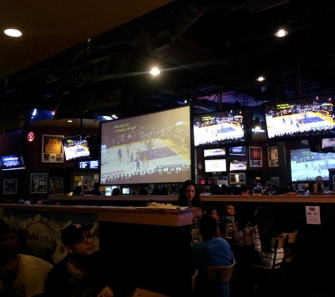 Buffalo Wild Wings - Moreno Valley, CA