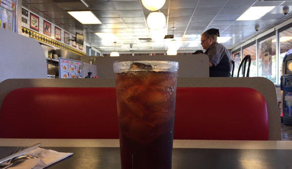 Waffle House - Milledgeville, GA