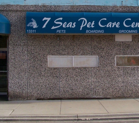 7 Seas Pet Care Center - Chicago, IL