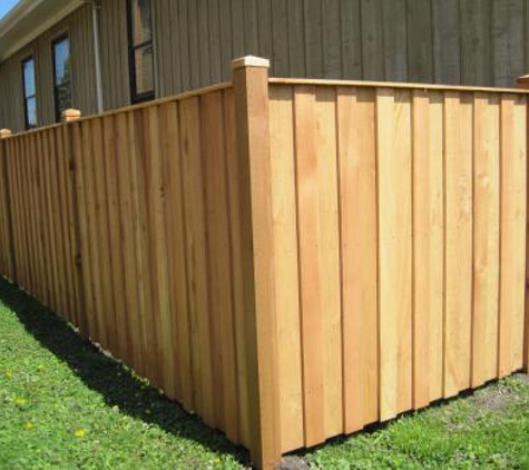 Bob Jaacks Rustic Wood Fencing & Decks - Niles, IL