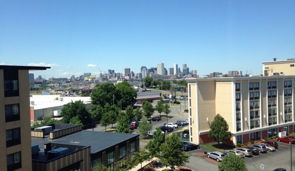 Courtyard by Marriott - Boston, MA