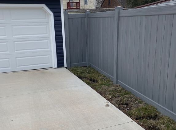 Superior Fence & Rail - Middleburg Heights, OH