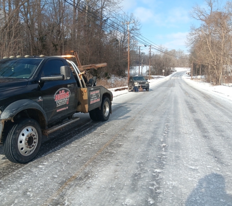 Lil Hobbs Towing and Roadside Assistance - Mcminnville, TN