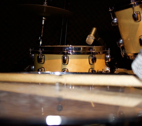 Fuerte Studios - Pasadena, TX. drum booth with drums available