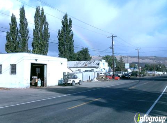 Rivers Edge Towing - The Dalles, OR